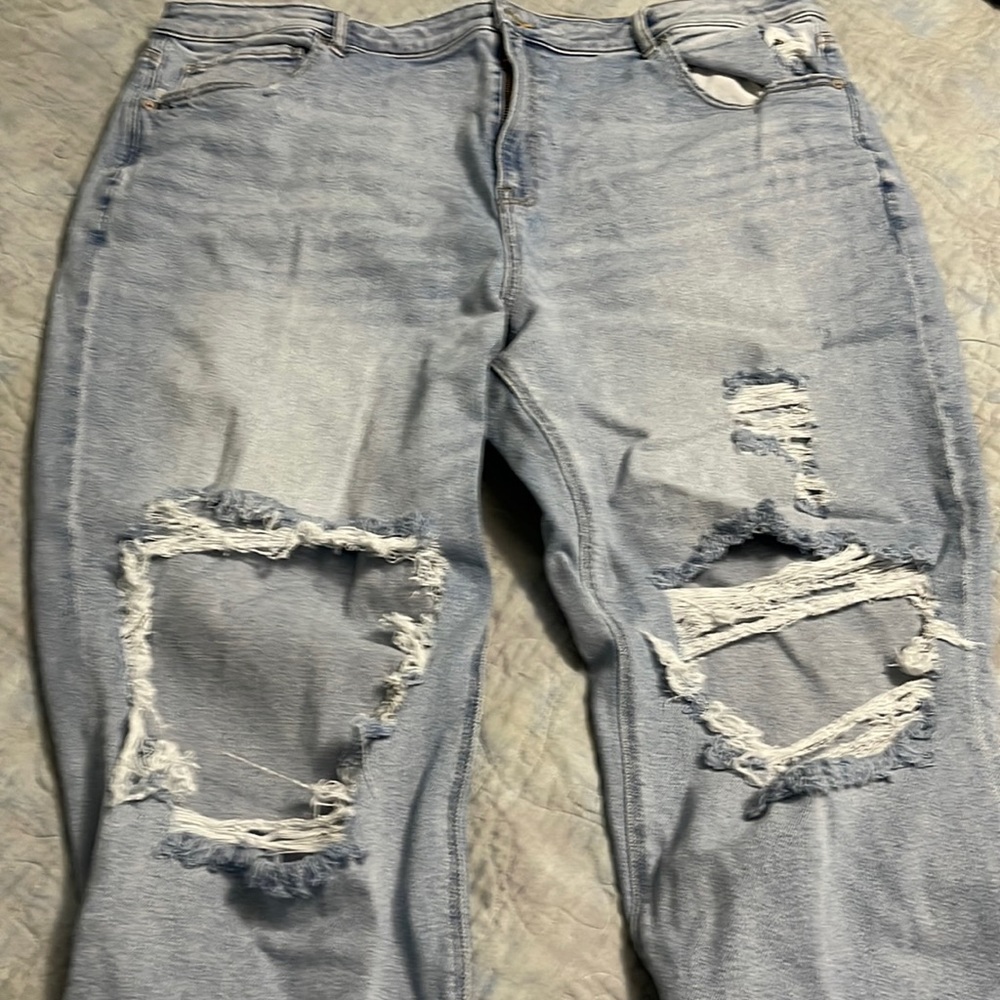American Eagle mom jeans